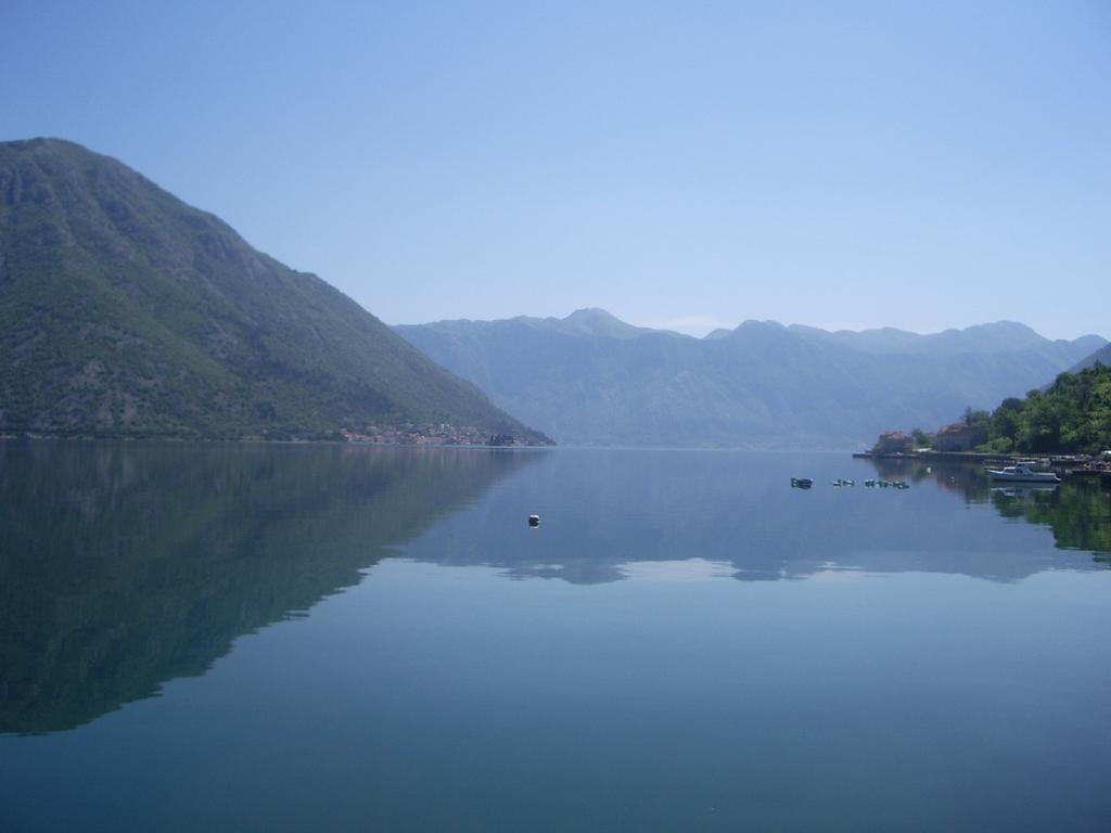 Apartmani Stanovcic Donji Morinj Buitenkant foto