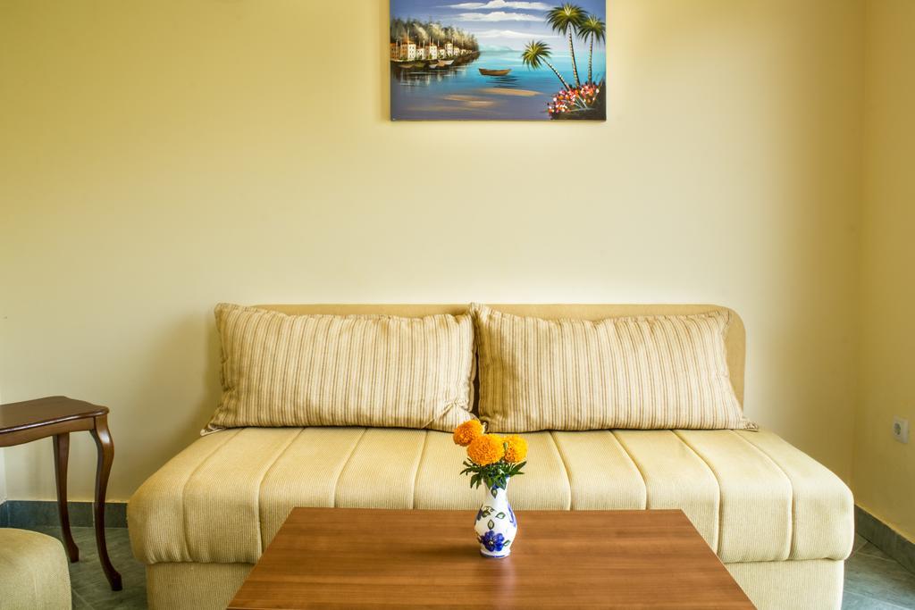Apartmani Stanovcic Donji Morinj Buitenkant foto